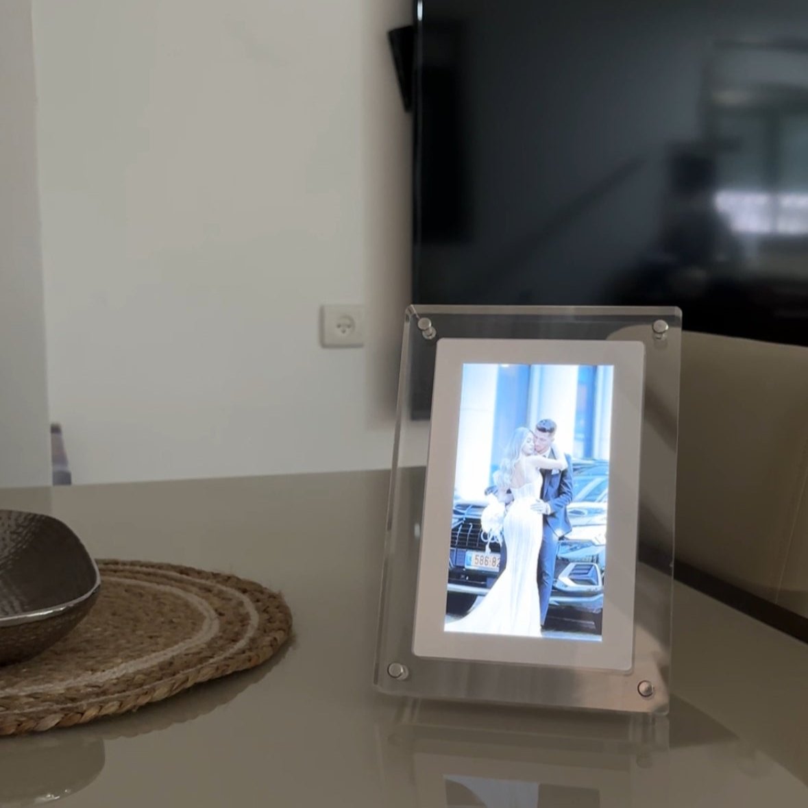 M - מסגרת פרימיום חכמה